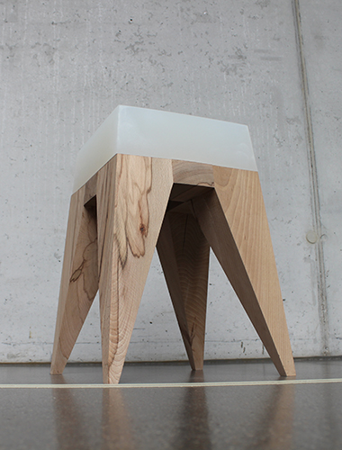 STOOL – Franca Hartard, Sofie Vieth, Jonathan Knappe