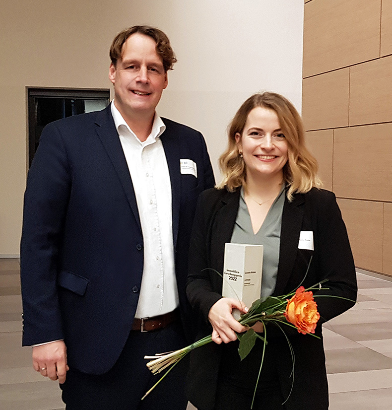 Leonie Riehn mit Betreuer Prof. Dr.-Ing. Andreas Link