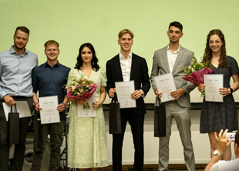 Ehrung der besten Absolventinnen und Absolventen der Hochschule Mainz in ihren Studiengängen durch die Ingenieurkammer Rheinland-Pfalz