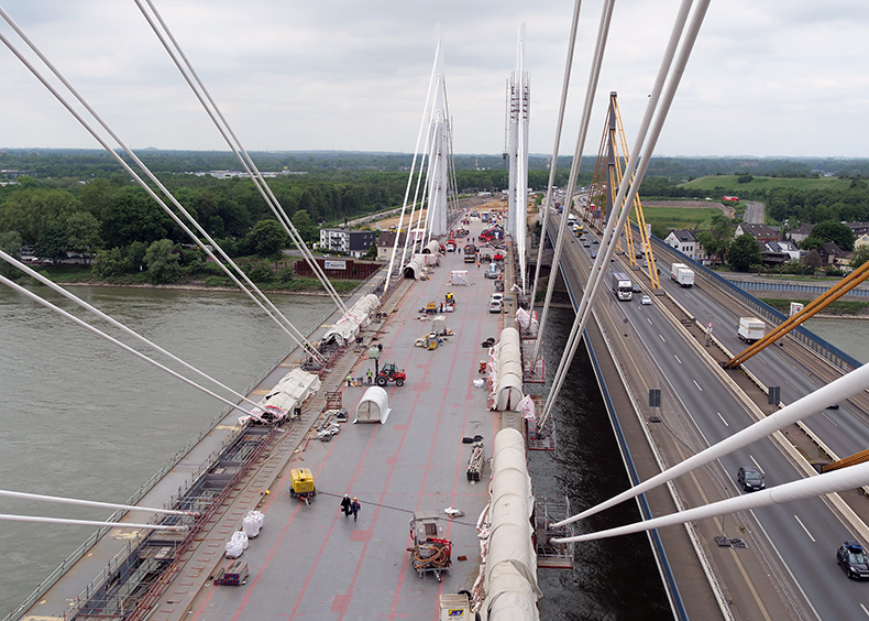 Brückenbaustelle A40 Duisburg