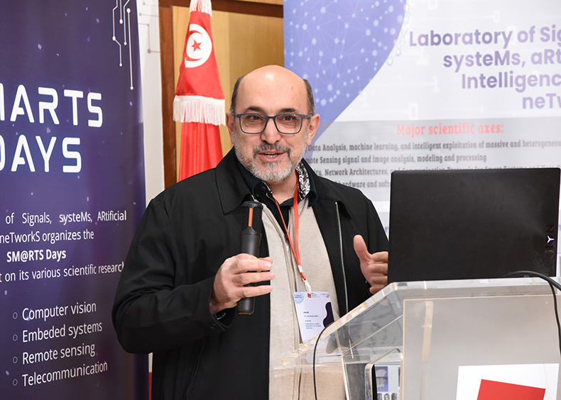 Hossein Arefi bei sei Keynote