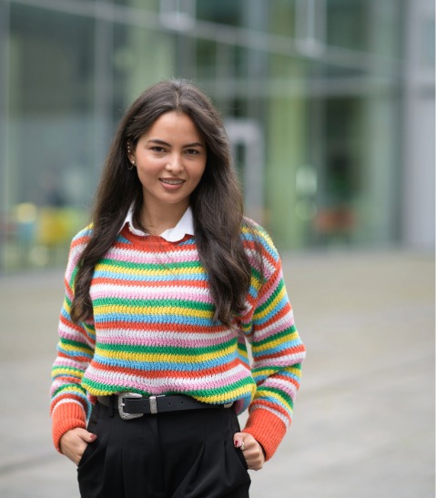 Notizblock, Textmarker, Croissant