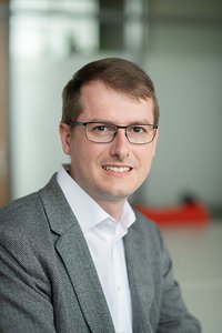 Prof. Dr. Sebastian Schlütter 